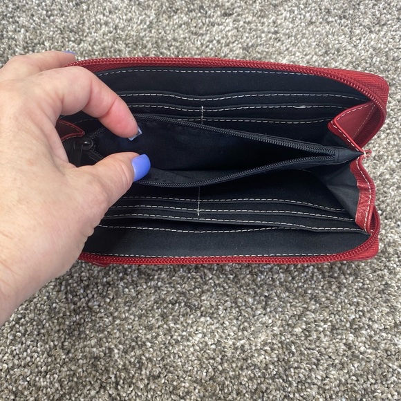 Tignanello Red Leather Zip Around Wallet Large 7.5" x 4.25" - Picture 9 of 12